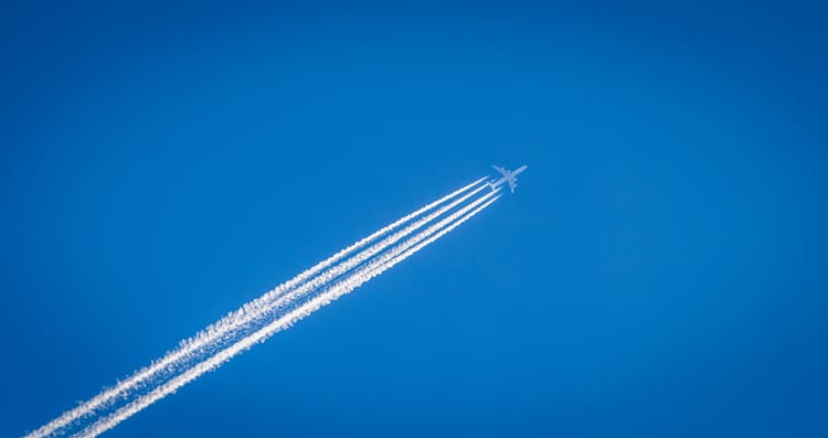 Efficiency measures could cut aviation emissions by half